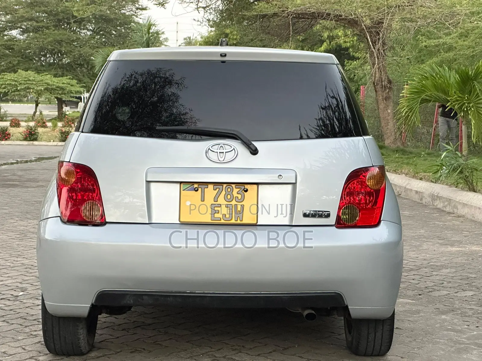 Toyota IST 2004 Silver