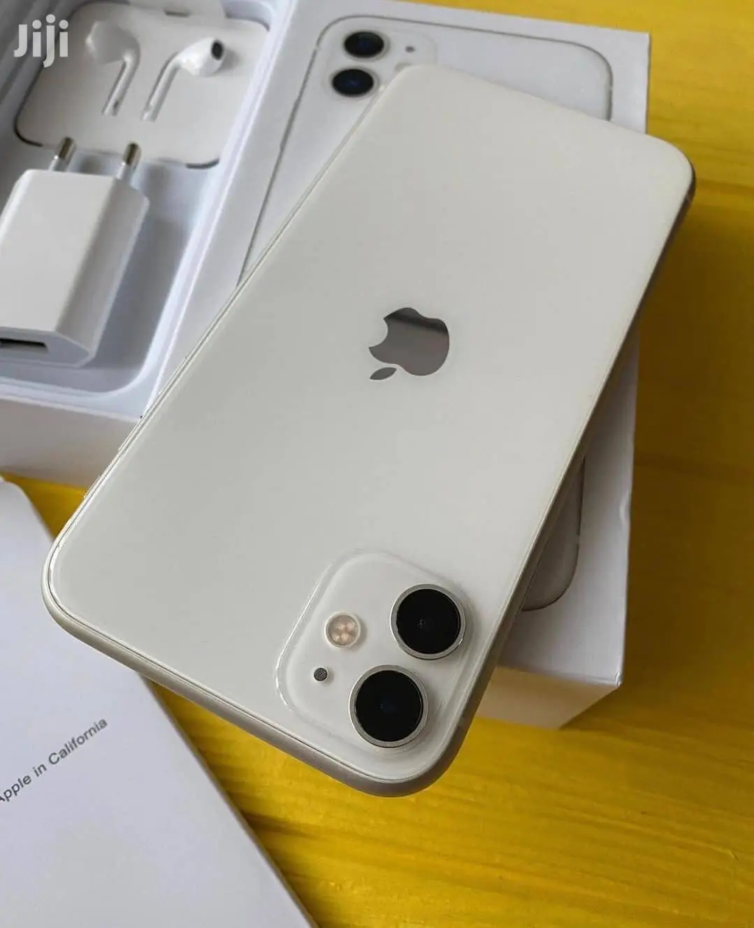 New Apple iPhone 11 128 GB White