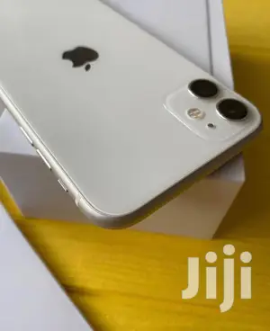 New Apple iPhone 11 128 GB White