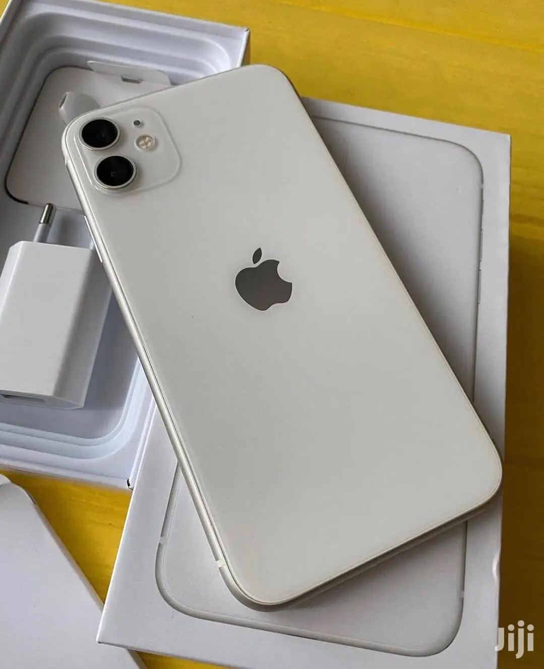 New Apple iPhone 11 128 GB White