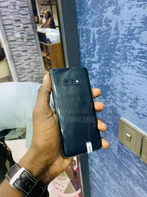 Samsung Galaxy S10e 128 GB Black