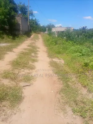 1040 SQMTS Plot, Bunju Beach