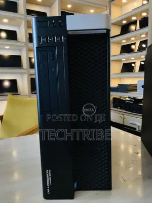 Desktop Computer Dell Precision 5720 8GB Intel Xeon HDD+SSD 500GB