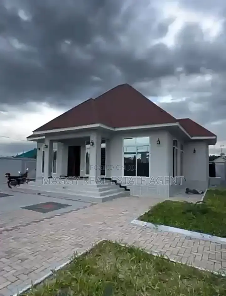 3bdrm House in Bunju Beach for sale