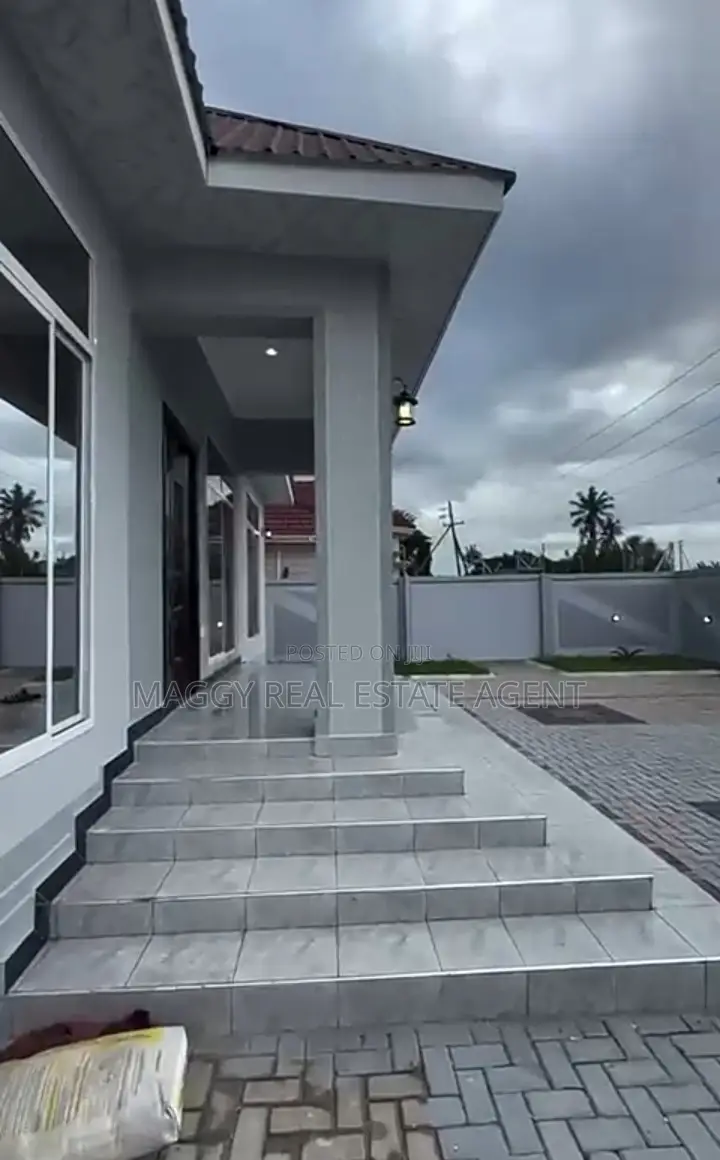 3bdrm House in Bunju Beach for sale