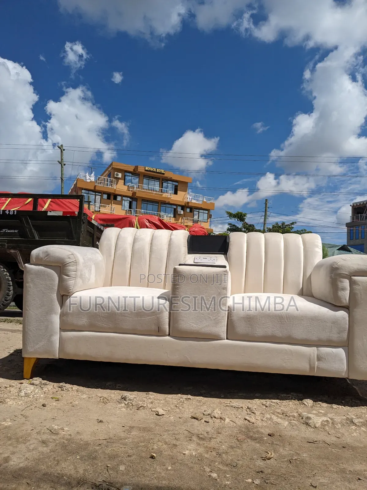 Sofa Ya Watu Wawil