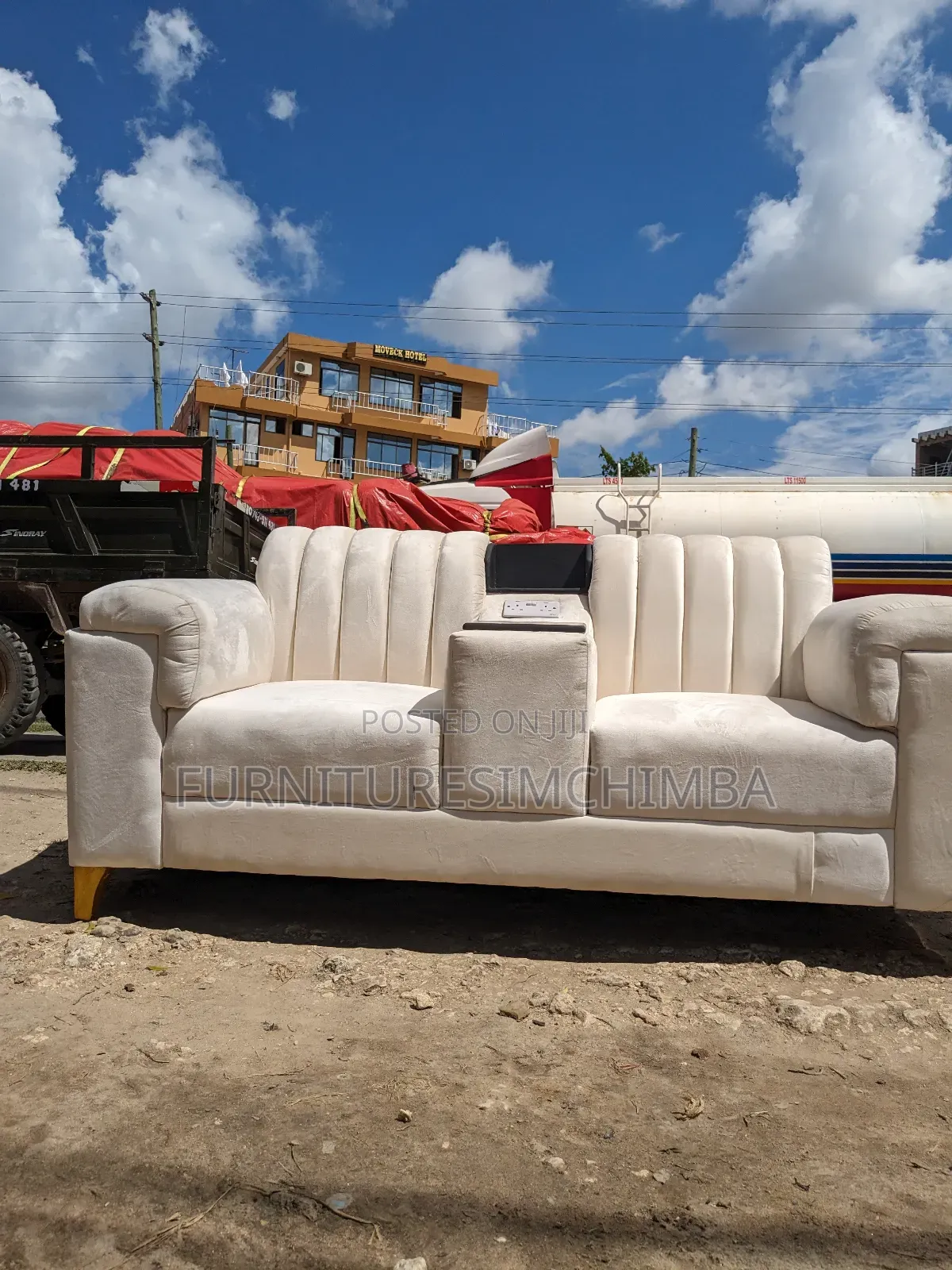 Sofa Ya Watu Wawil