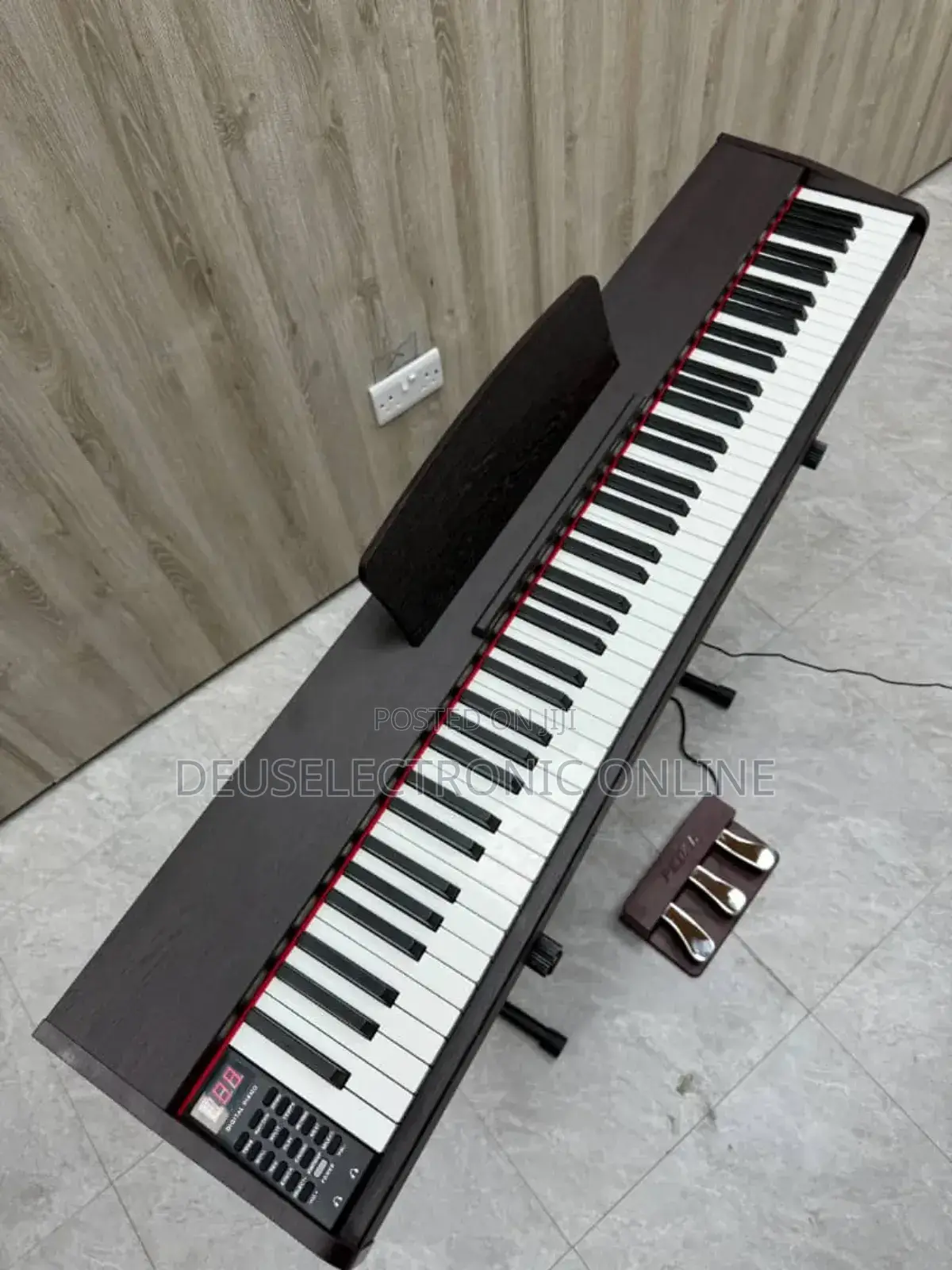 Digital Piano With Sustain Pedal With Stand Free