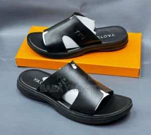 Men's Open Toe Summer Flat Sandals Non-Slip Outdoor Slippers