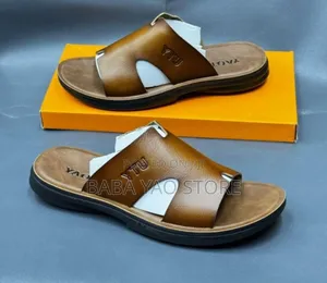 Men's Open Toe Summer Flat Sandals Non-Slip Outdoor Slippers