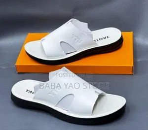 Men's Open Toe Summer Flat Sandals Non-Slip Outdoor Slippers