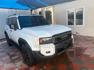 Toyota Land Cruiser Prado 2.8 2024 White