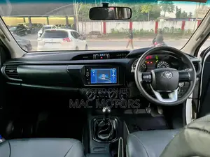 Toyota Hilux Revo Double Cab Deisel 2.8 AWD 2021 White