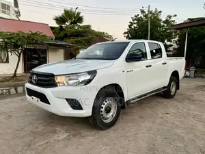 Toyota Hilux Revo Double Cab Deisel 2.8 AWD 2021 White