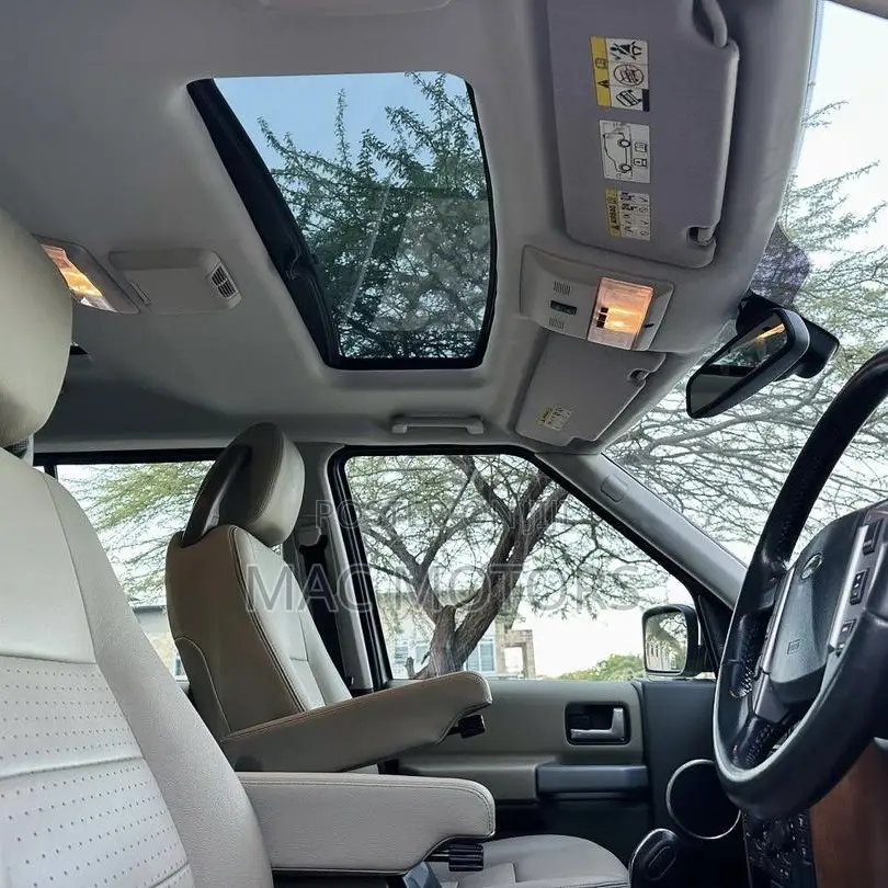 Land Rover Discovery 2009 White