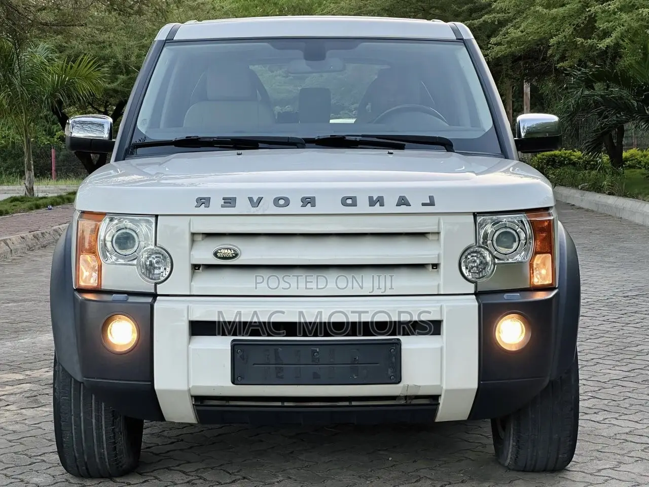 Land Rover Discovery 2009 White