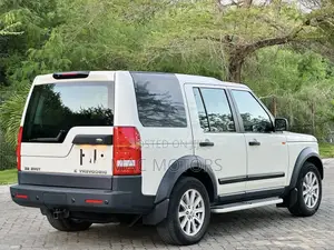Land Rover Discovery 2009 White