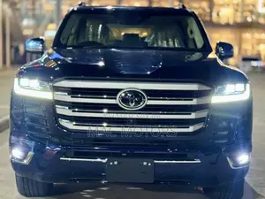 Toyota Land Cruiser 2023 Blue