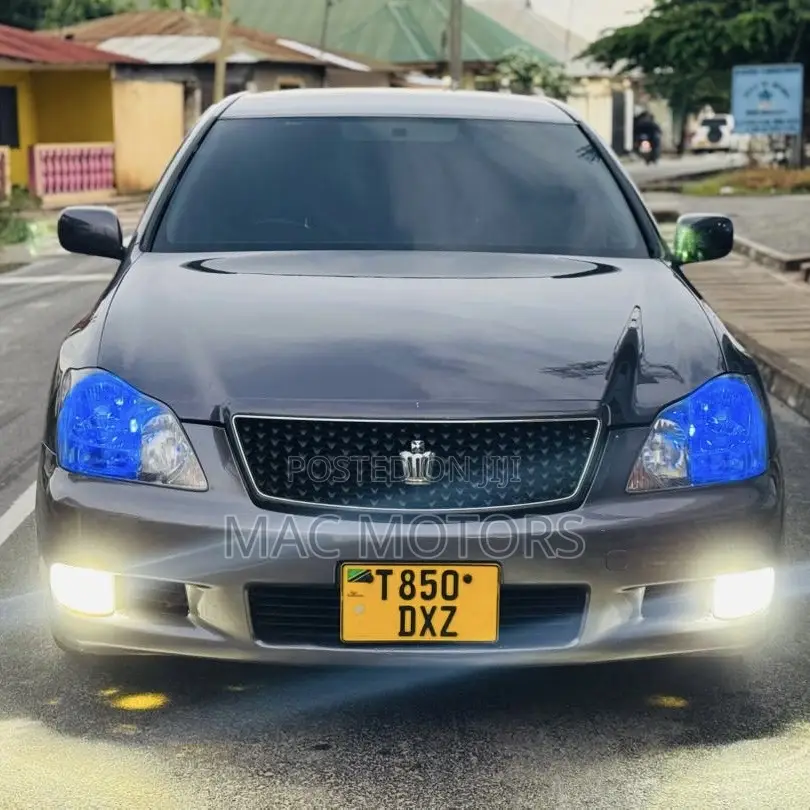 Toyota Crown 2007 Gray