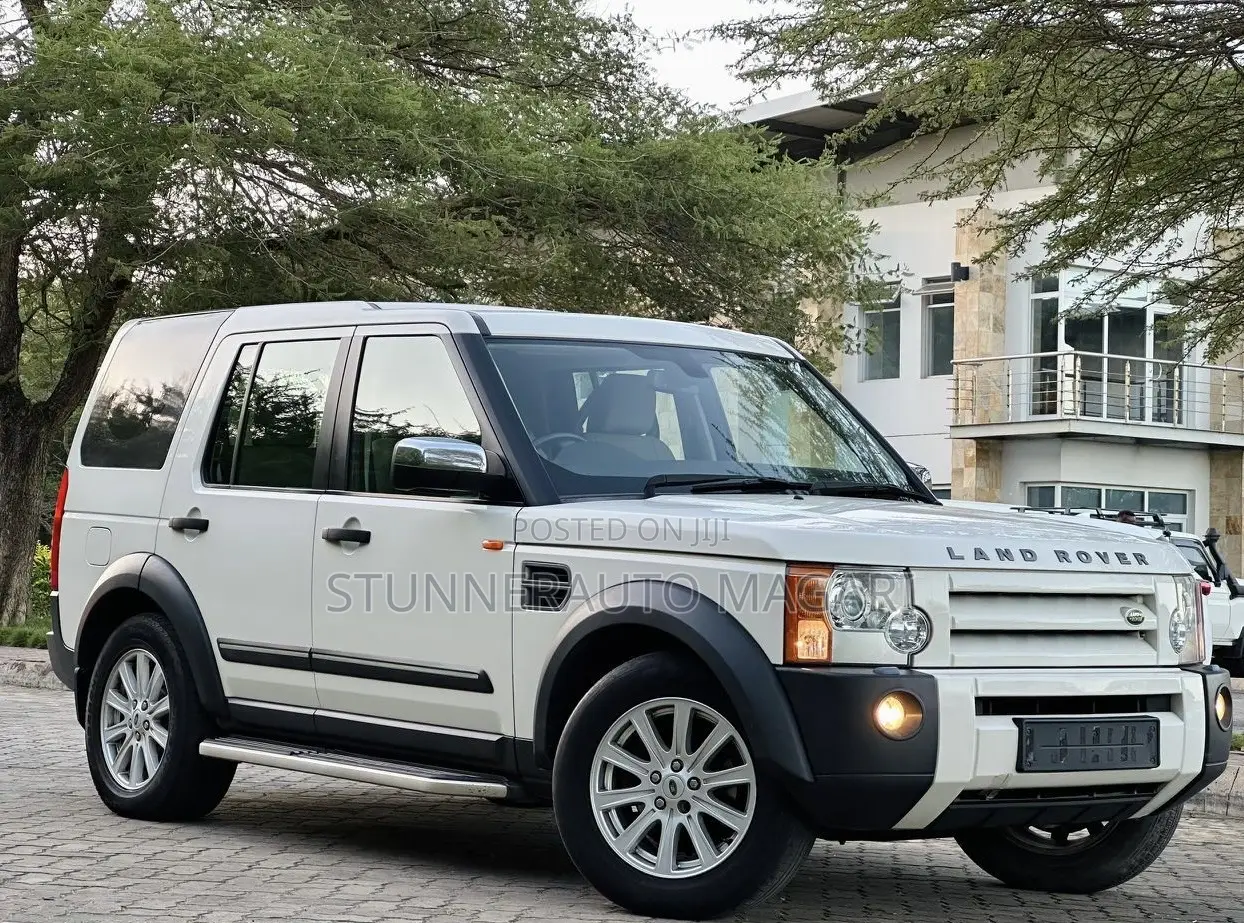 Land Rover Discovery 2009 White