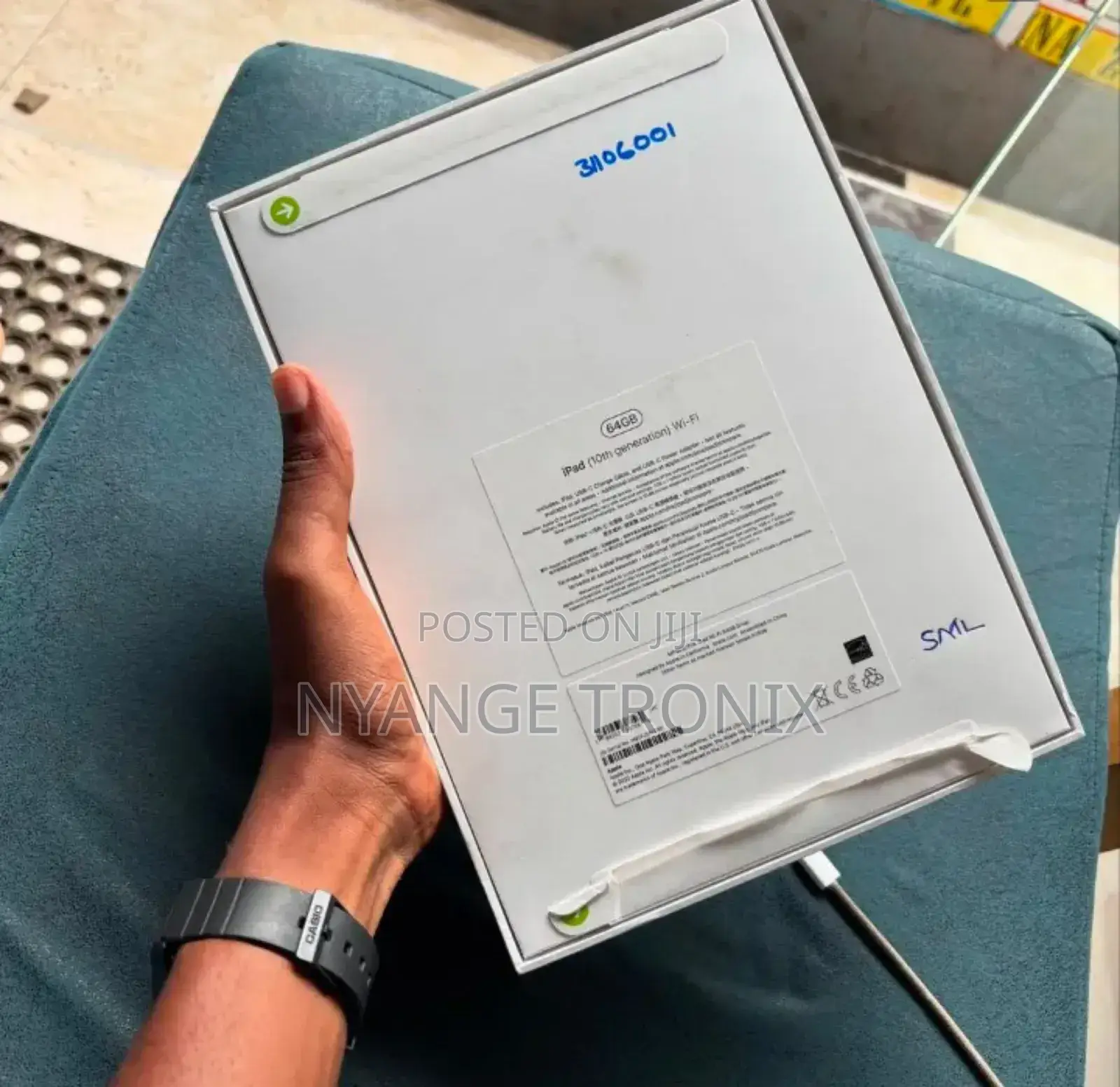 New Apple iPad 9.7 64 GB Black