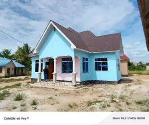 3bdrm House in Unfinished Home For, Ilala for sale