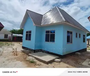 3bdrm House in Unfinished Home For, Ilala for sale
