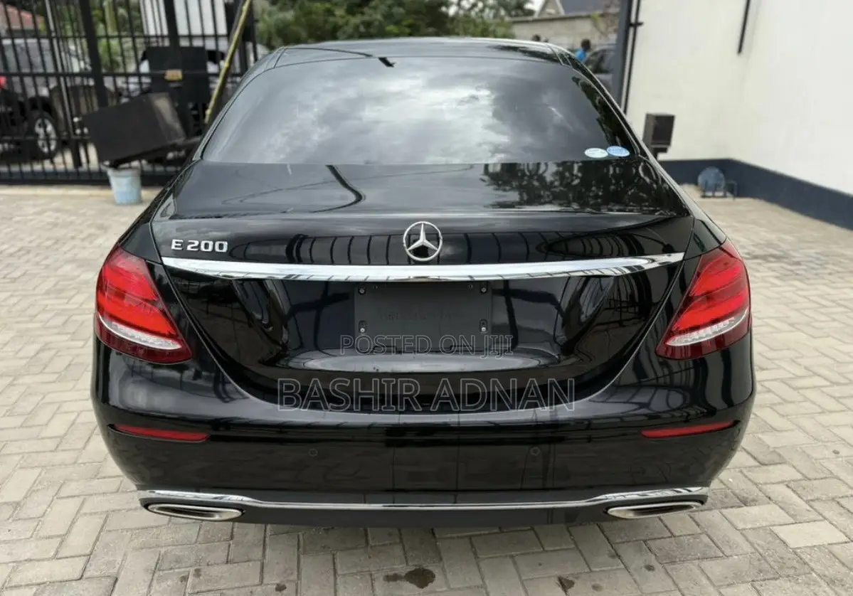 Mercedes-Benz E200 2016 Black