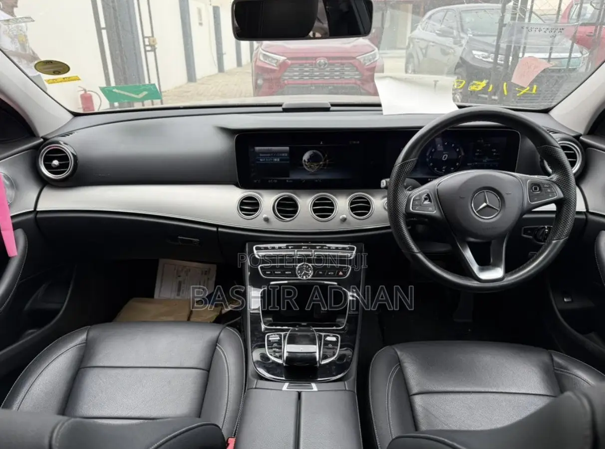 Mercedes-Benz E200 2016 Black
