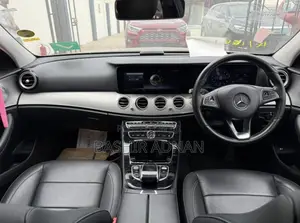 Mercedes-Benz E200 2016 Black