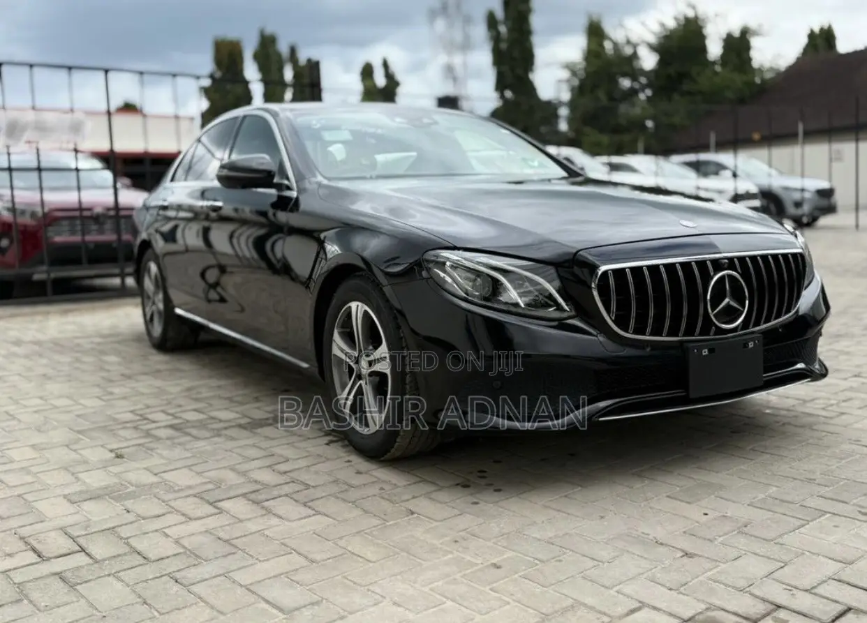 Mercedes-Benz E200 2016 Black