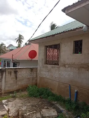 3bdrm House in Goba for sale