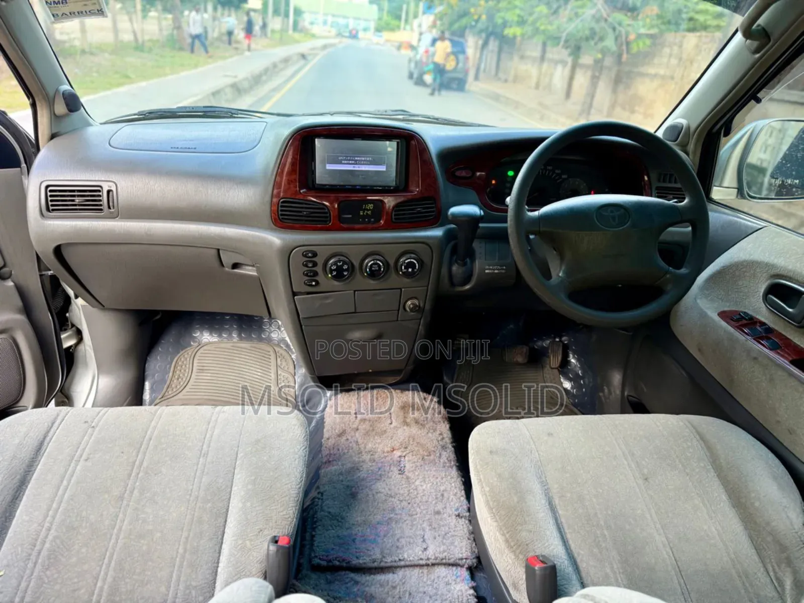 Toyota Noah 2003 Silver