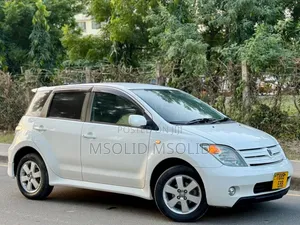 Toyota IST 2004 White
