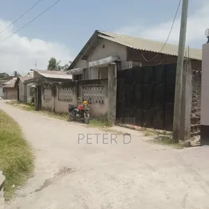 3bdrm House in Kijitonyama for sale