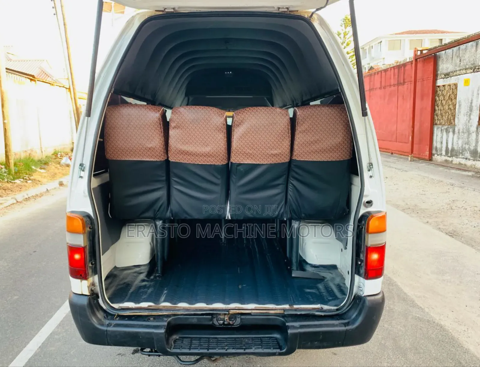 Toyota HiAce 2004 White