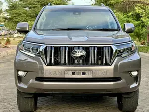 New Toyota Land Cruiser Prado 2.7 2023 Gray