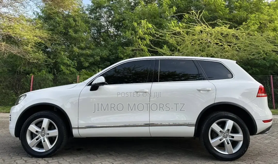 Volkswagen Touareg 2013 White