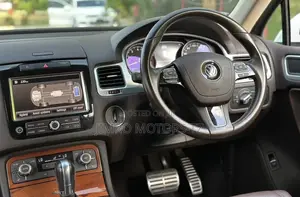 Volkswagen Touareg 2013 White