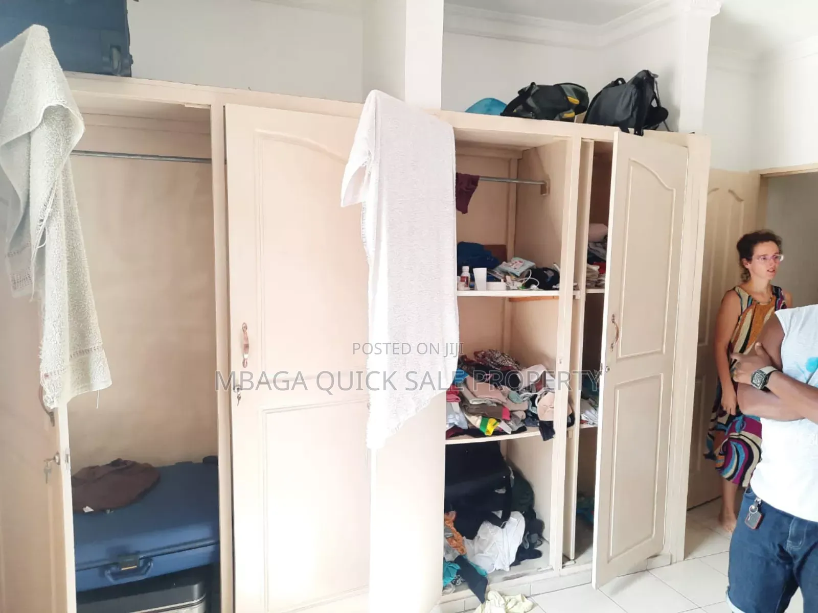 11bdrm House in Ada Estate for rent