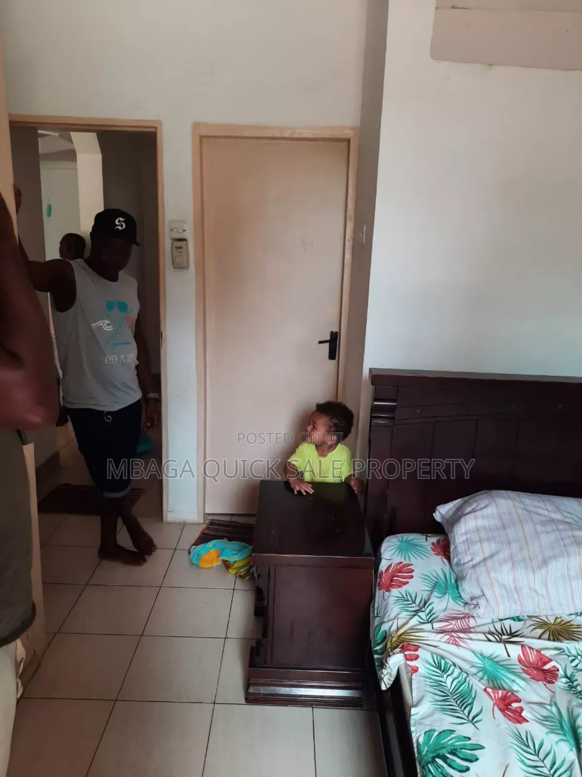 11bdrm House in Ada Estate for rent