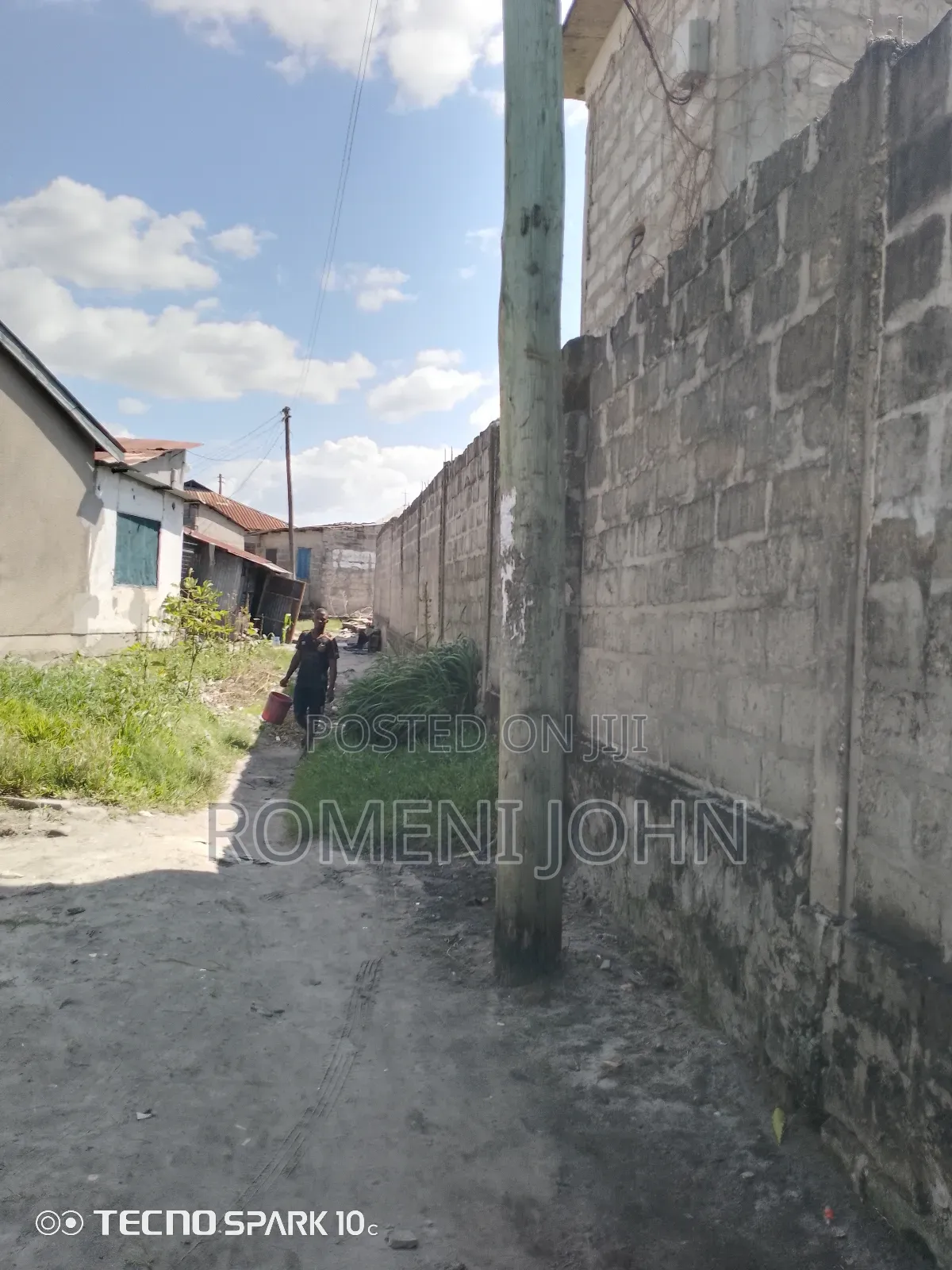 Eneo Sqmita 1350 Linauzwa Milioni 75 Ukonga Gongolamboto.