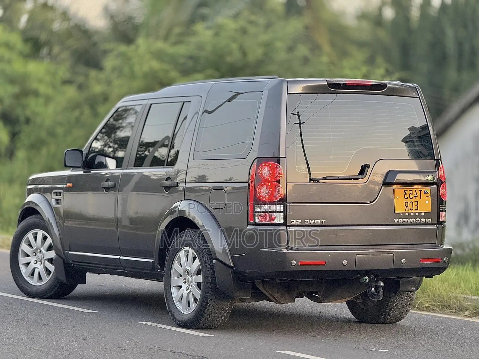 Land Rover Discovery 2009 Gray