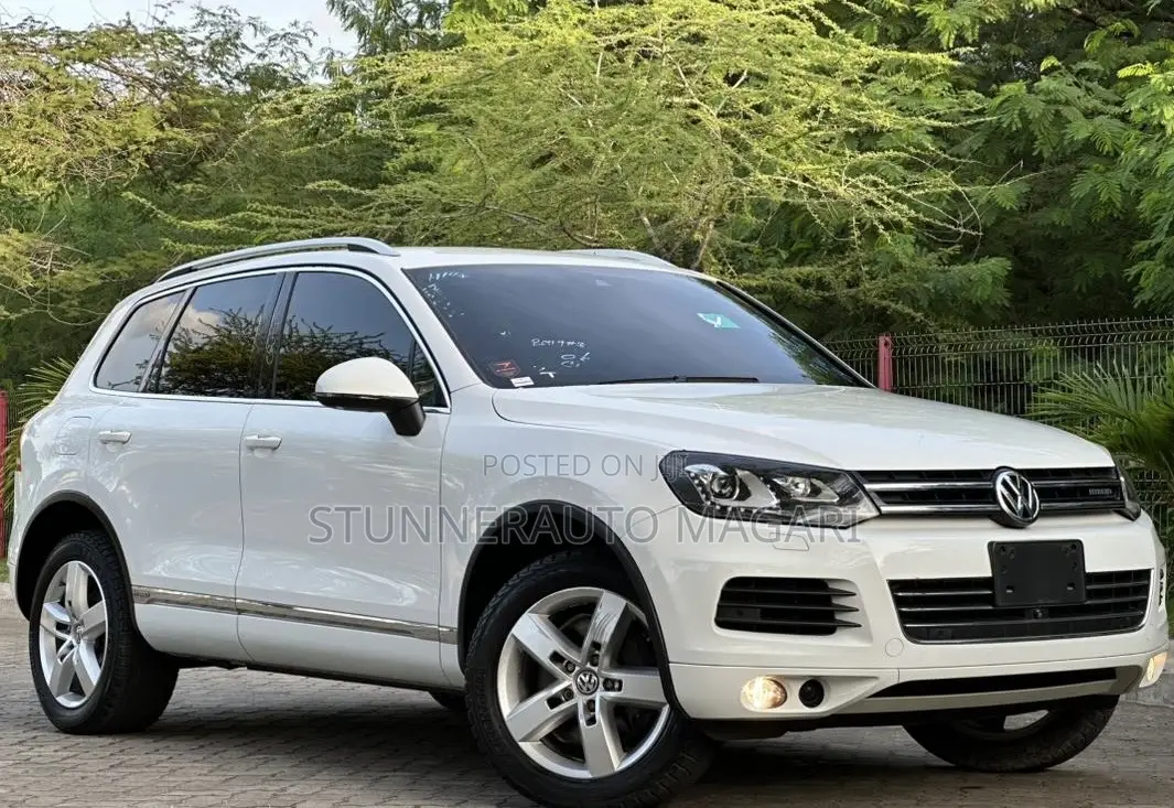 Volkswagen Touareg 2013 White