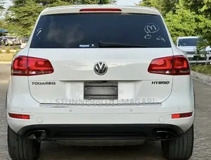 Volkswagen Touareg 2013 White