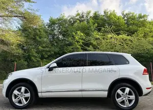 Volkswagen Touareg 2013 White