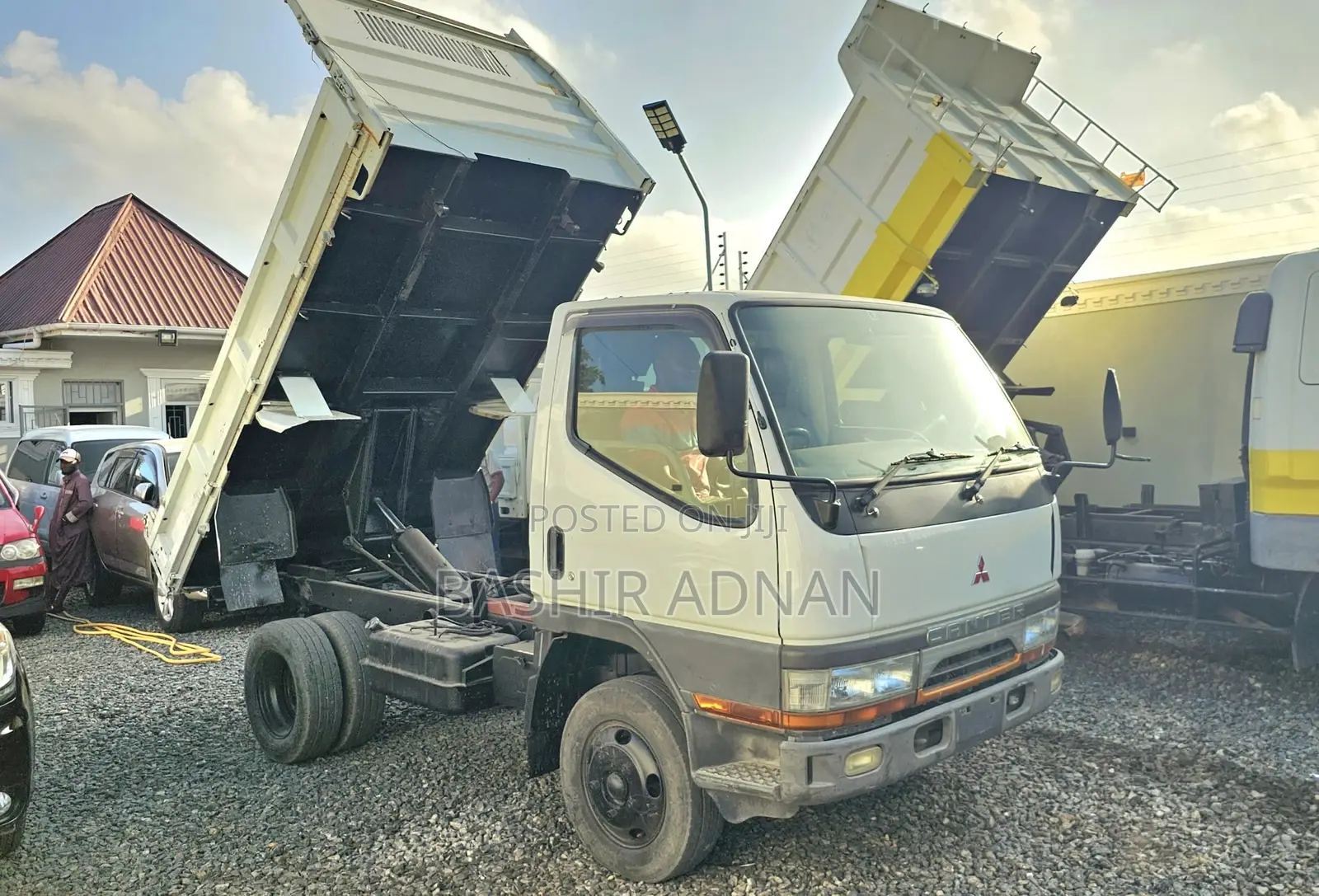 Mitsubishi Canter Dunper 2 Tonnes(Tani) Mpya(Unregistered).