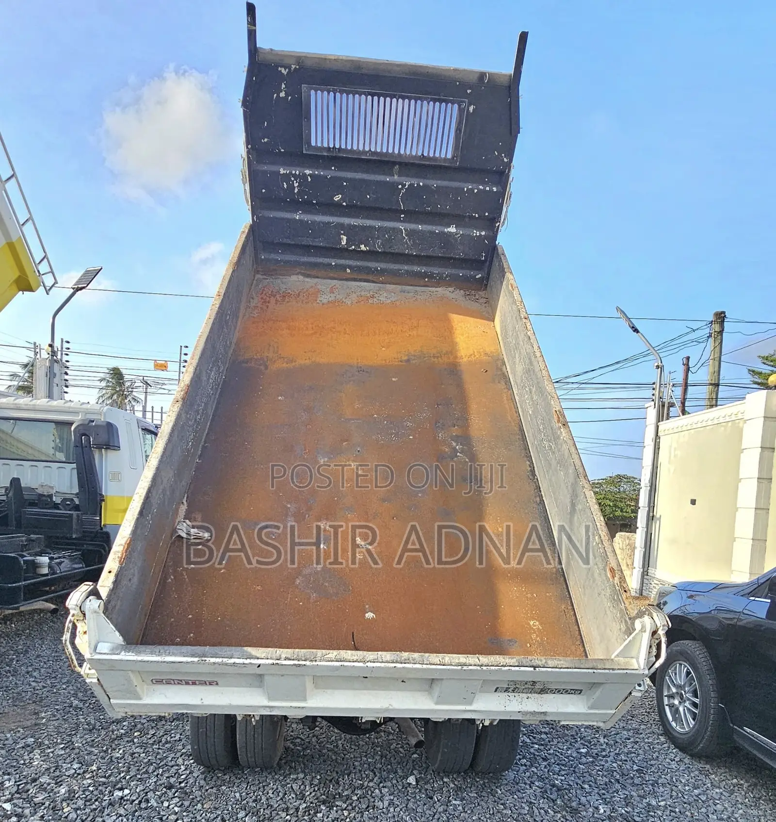 Mitsubishi Canter Dunper 2 Tonnes(Tani) Mpya(Unregistered).