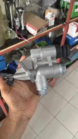 Cummins 6ct Fuel Pump //
