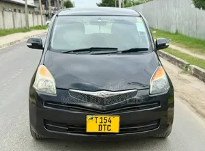 Toyota Ractis 2010 Black